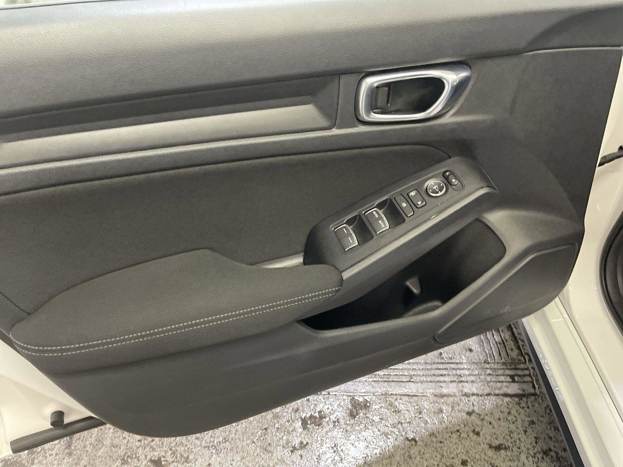 Used 2025 Honda Civic Sport image 13