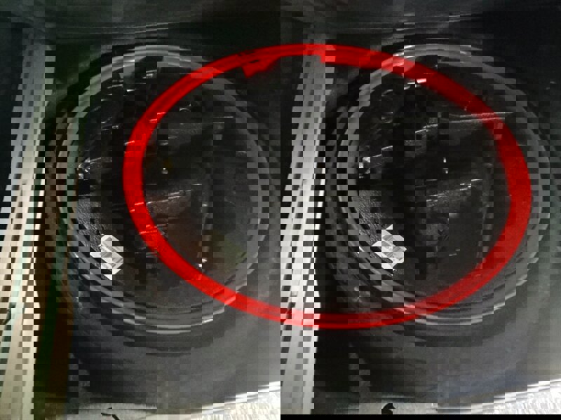 Used 2021 Aston Martin DBX image 46