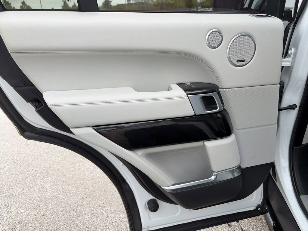Used 2015 Land Rover Range Rover Autobiography AWD/4WD image 30