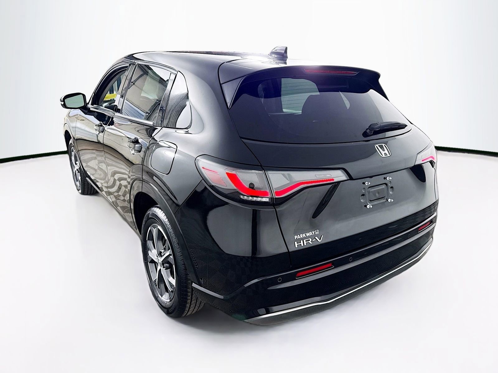 Used 2025 Honda HR-V EX-L image 5