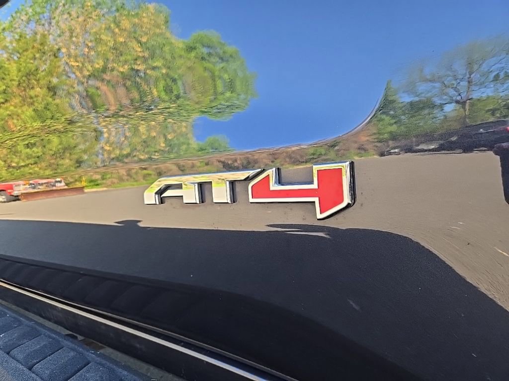 Used 2023 GMC Sierra 1500 AT4 w/ AT4 Premium Package AWD/4WD image 11