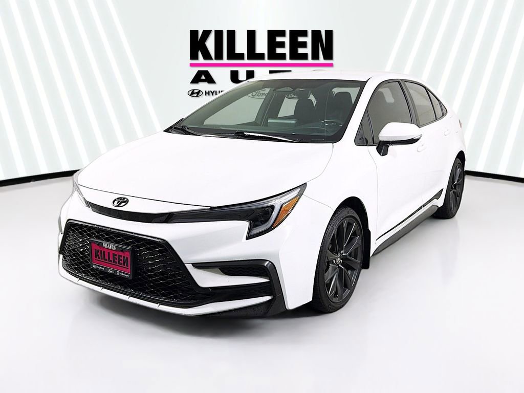 Used 2024 Toyota Corolla SE image 3