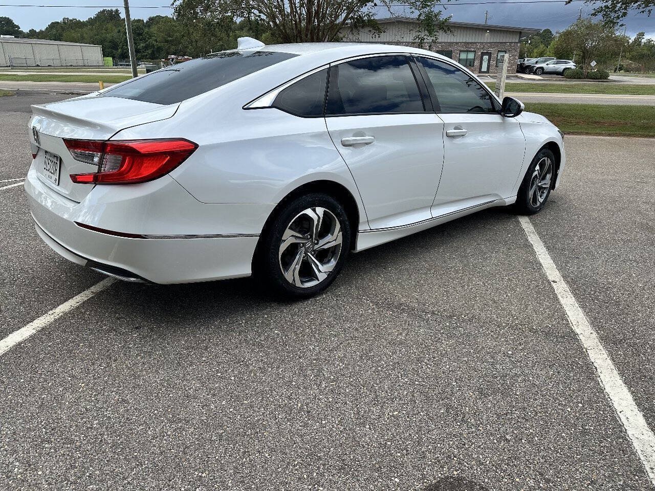 Used 2020 Honda Accord EX-L image 6