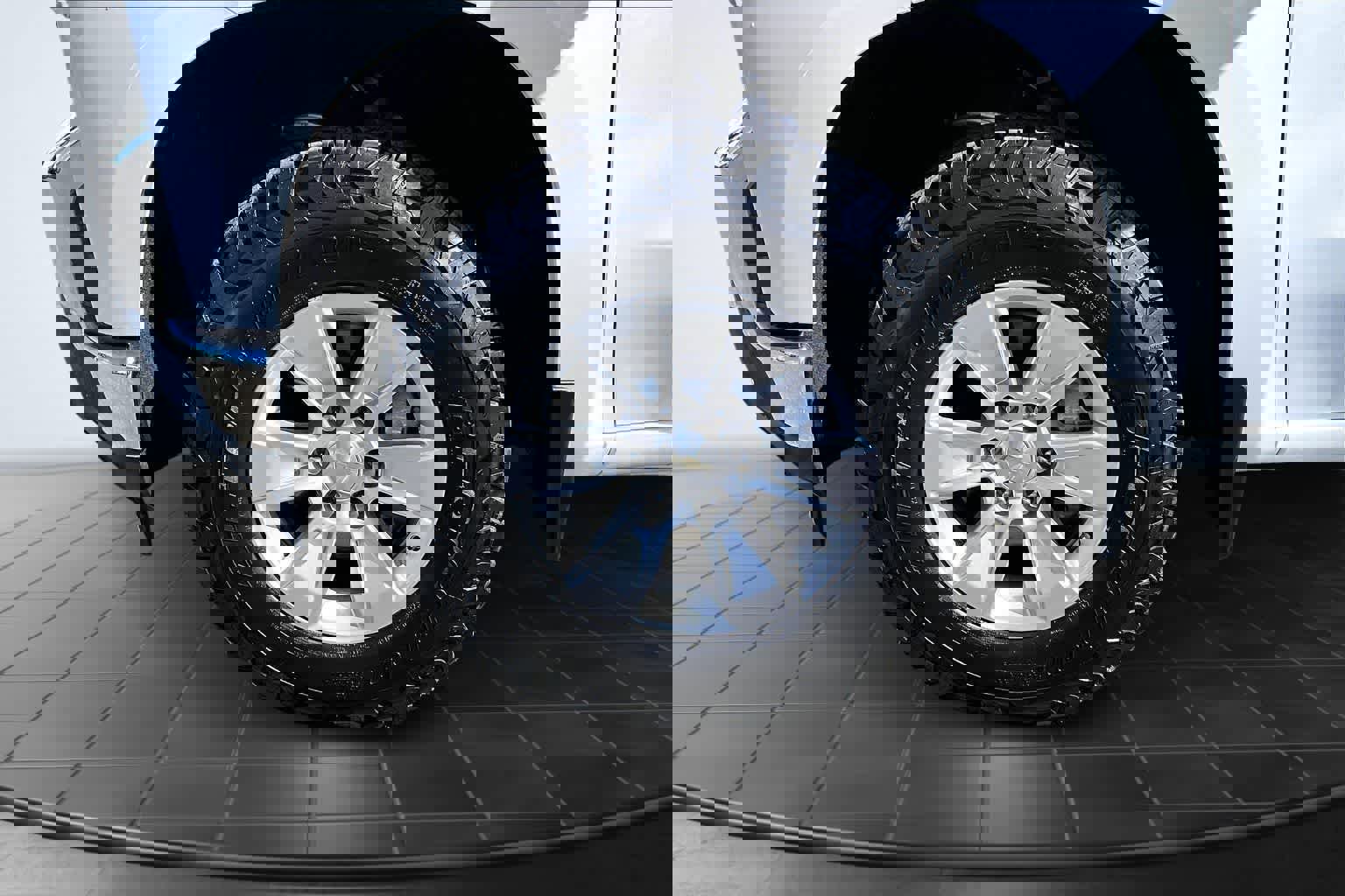 Used 2021 Chevrolet Silverado 1500 LT w/ Fleet Comfort Package image 8