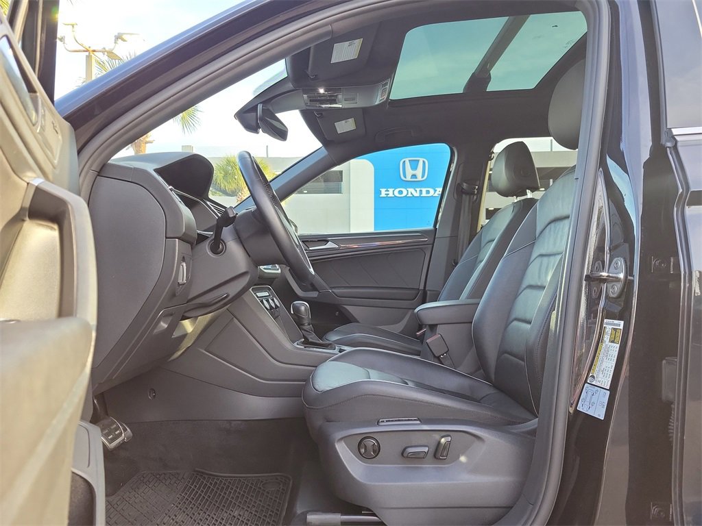 Used 2020 Volkswagen Tiguan SEL Premium R-Line w/ 3rd Row Seat Package image 26