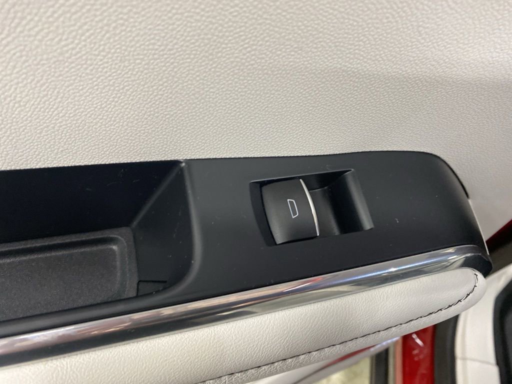 Certified 2024 GMC Acadia Denali w/ Super Cruise Package image 30