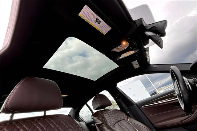 Used 2022 BMW M550i xDrive w/ Shadowloine Package image 17