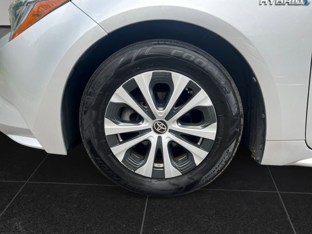 Used 2020 Toyota Corolla LE FWD image 9