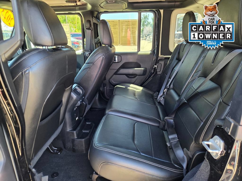 Used 2023 Jeep Wrangler Unlimited Sahara w/ Cold Weather Group AWD/4WD image 10