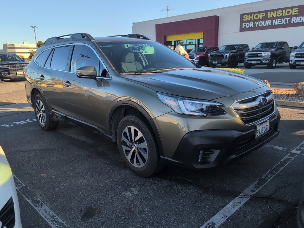 Used 2020 Subaru Outback Premium image 4
