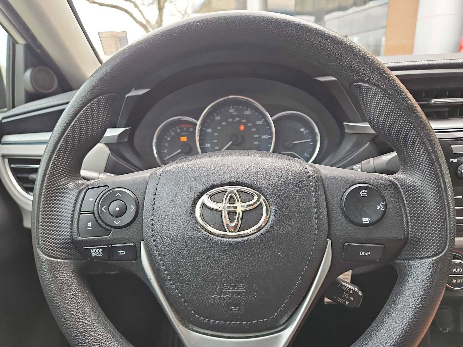 Used 2014 Toyota Corolla LE image 21