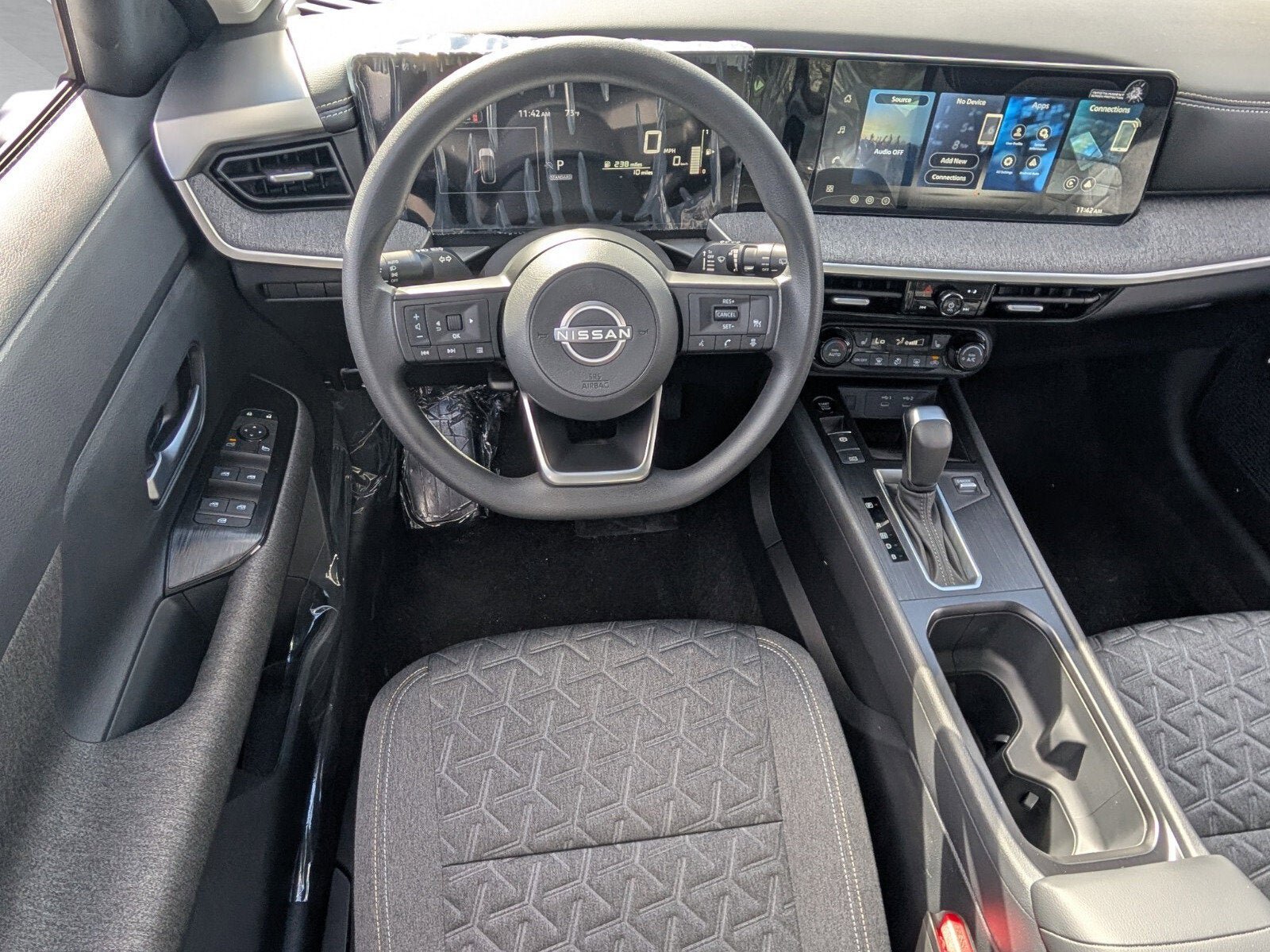 New 2026 Nissan Kicks SV w/ SV Premium Package FWD image 6