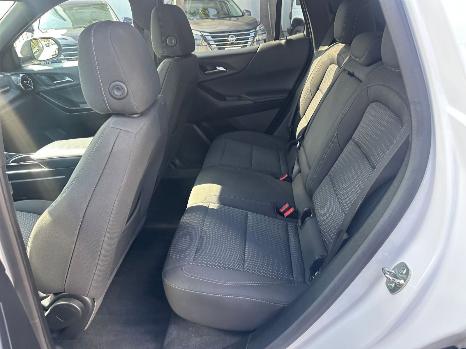 Used 2025 Chevrolet Equinox LT image 24