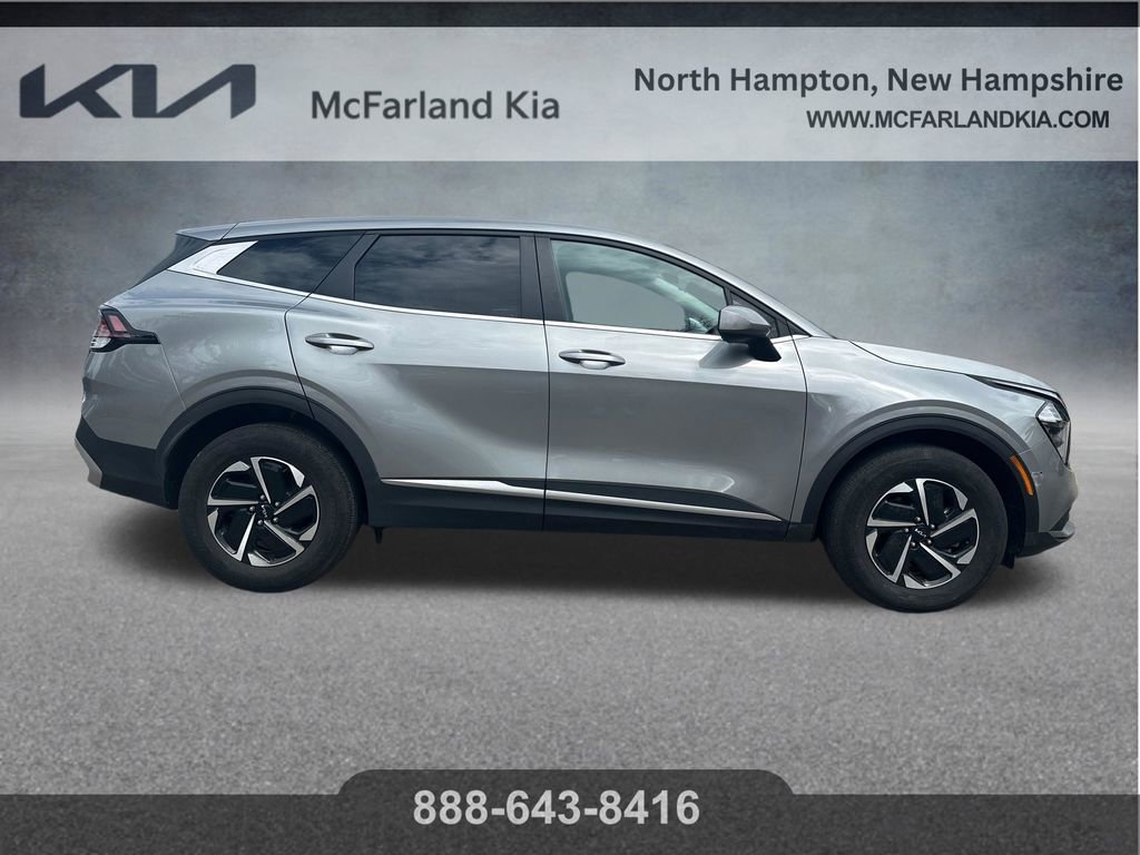 Used 2023 Kia Sportage LX image 7