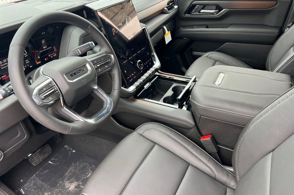 New 2026 GMC Yukon XL Denali image 7