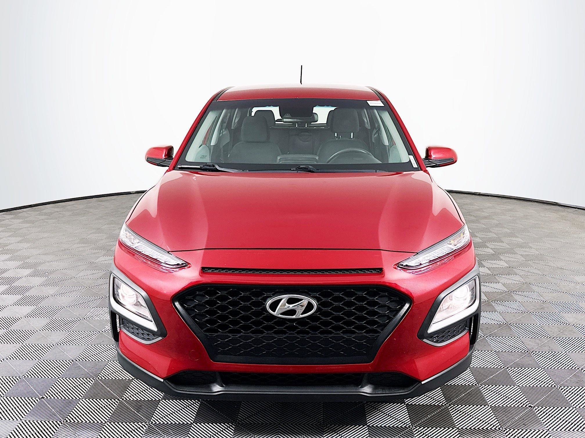 Used 2021 Hyundai Kona SE image 2