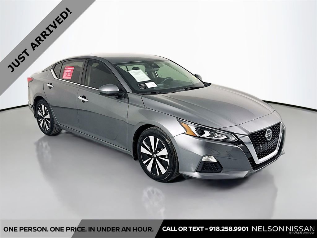 Certified 2022 Nissan Altima 2.5 SV image 3