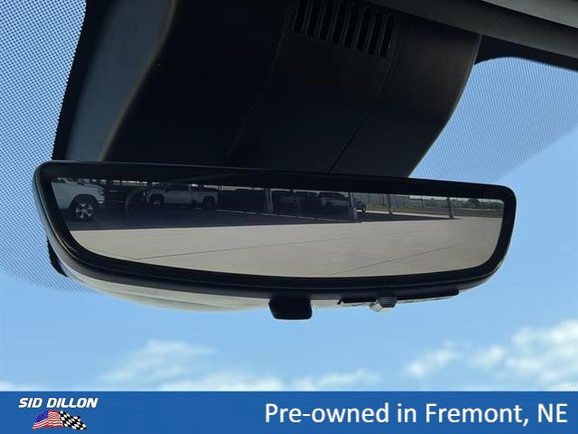 Used 2023 GMC Yukon Denali Ultimate AWD/4WD image 16