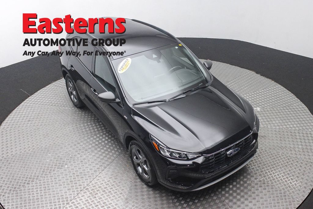 Used 2025 Ford Escape ST-Line FWD image 3