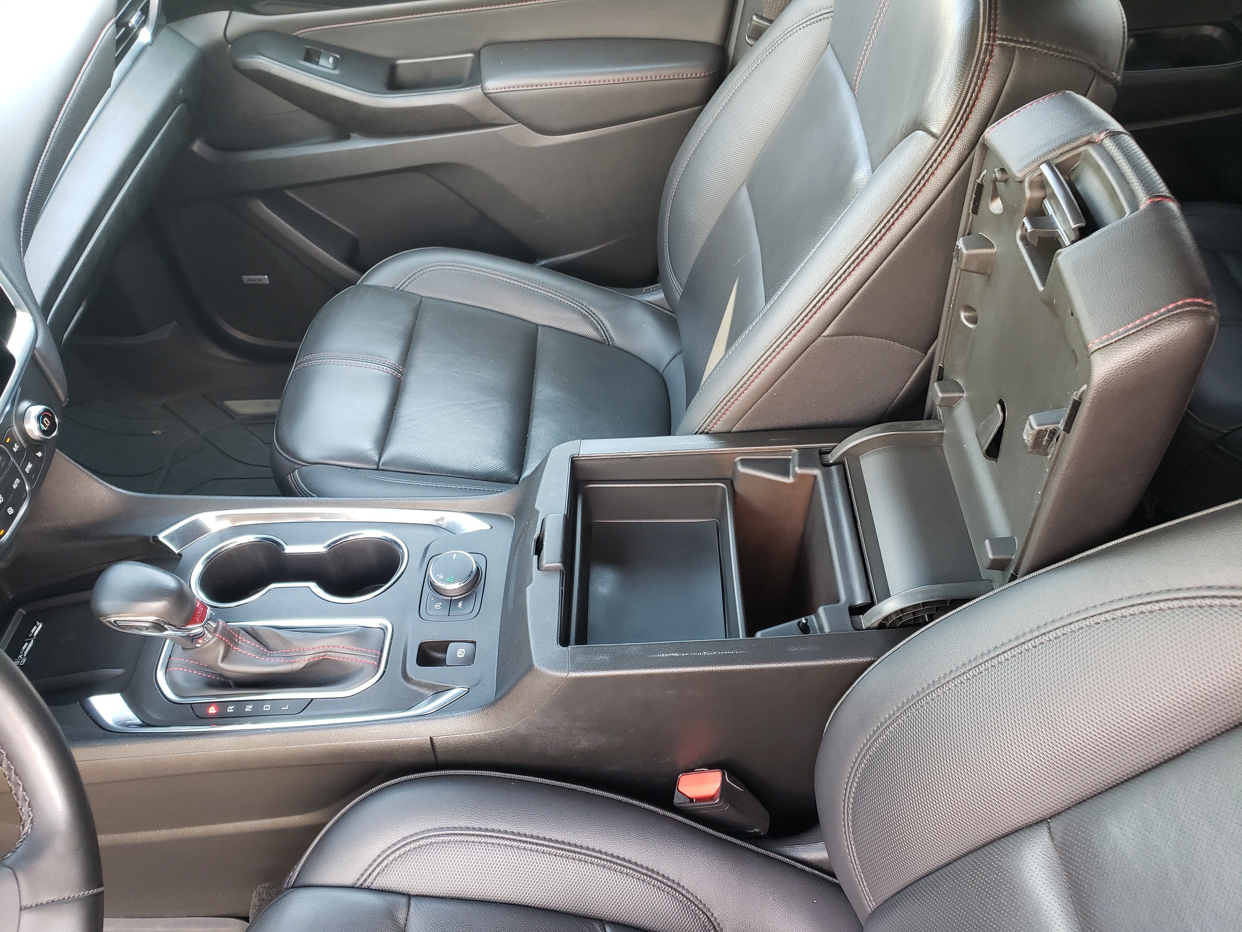 Used 2023 Chevrolet Traverse RS w/ LPO, Floor Liner Package FWD image 29