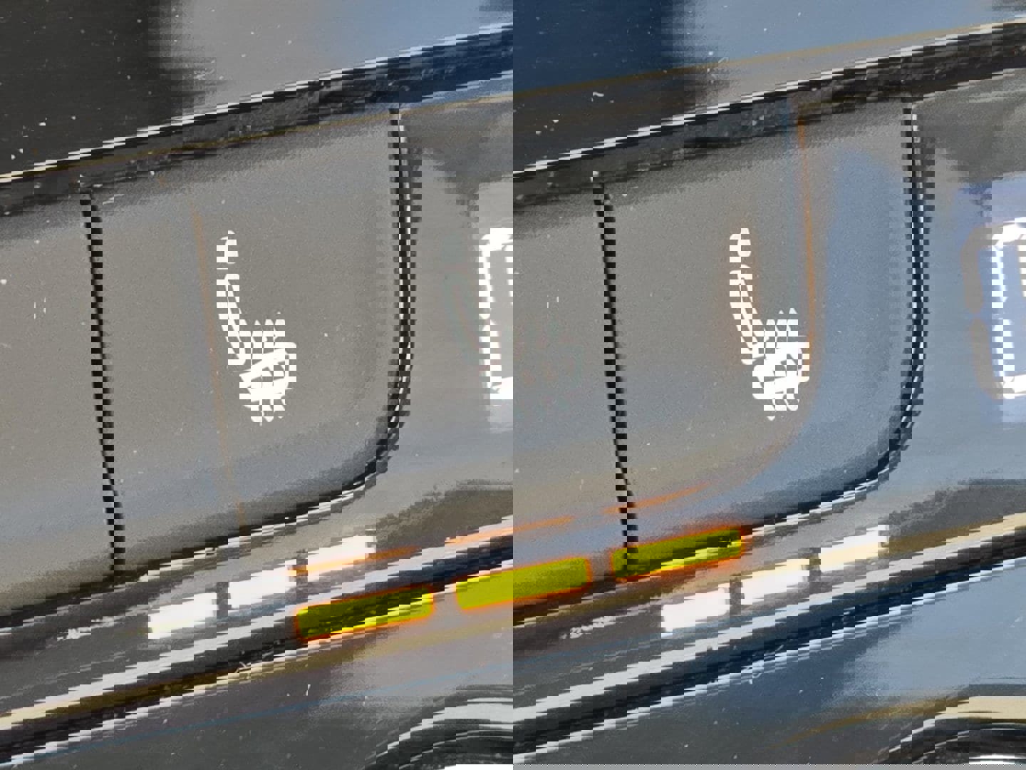 Used 2024 Volkswagen Taos SE image 9