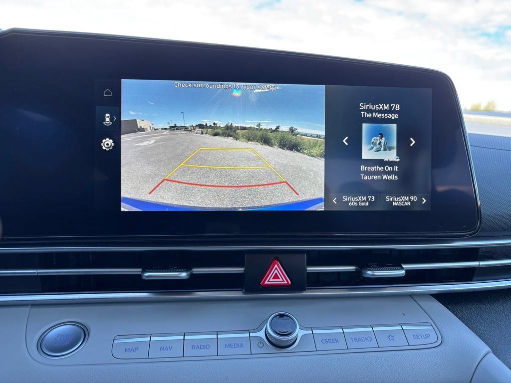 Used 2025 Hyundai Elantra Limited FWD image 24