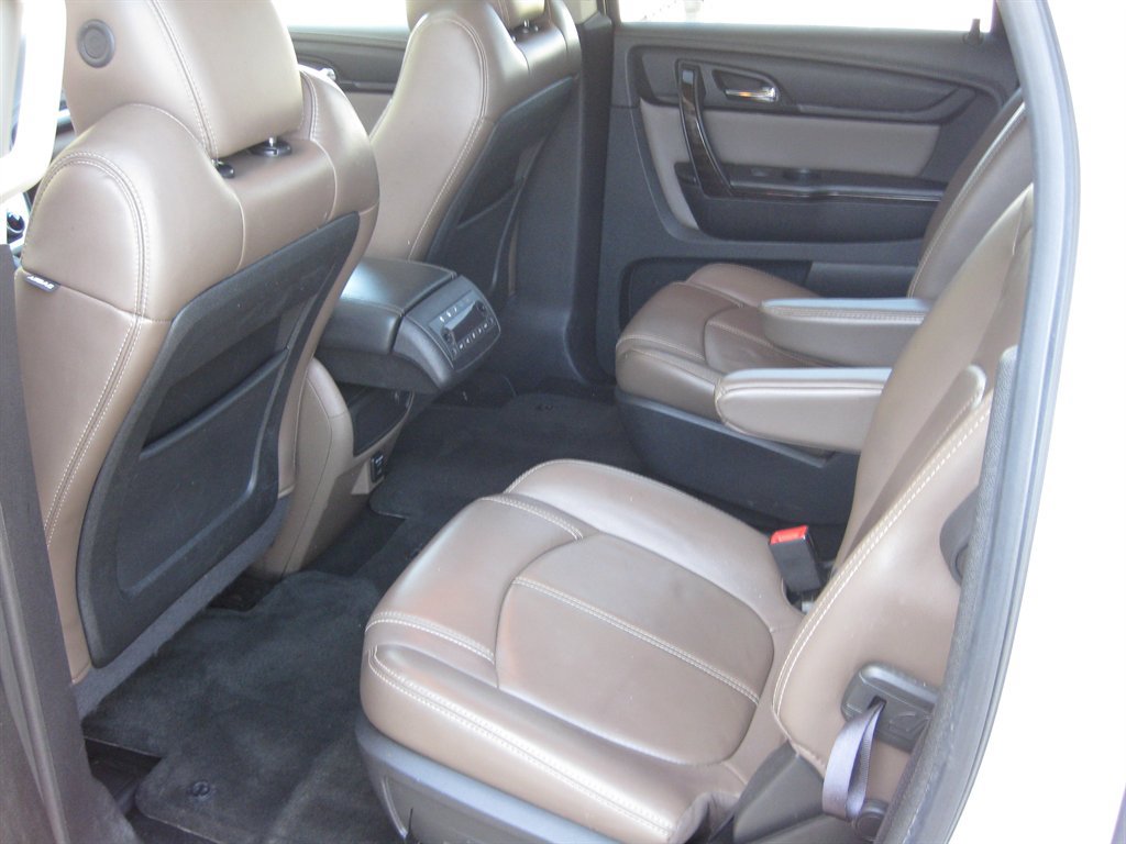 Used 2015 GMC Acadia SLT w/ Open Road Package FWD image 26
