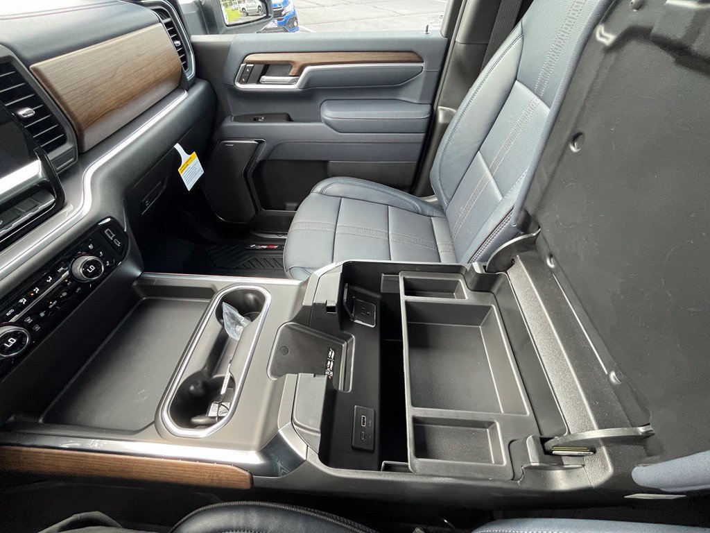 New 2026 Chevrolet Silverado 3500 High Country w/ High Country Premium Package AWD/4WD image 24