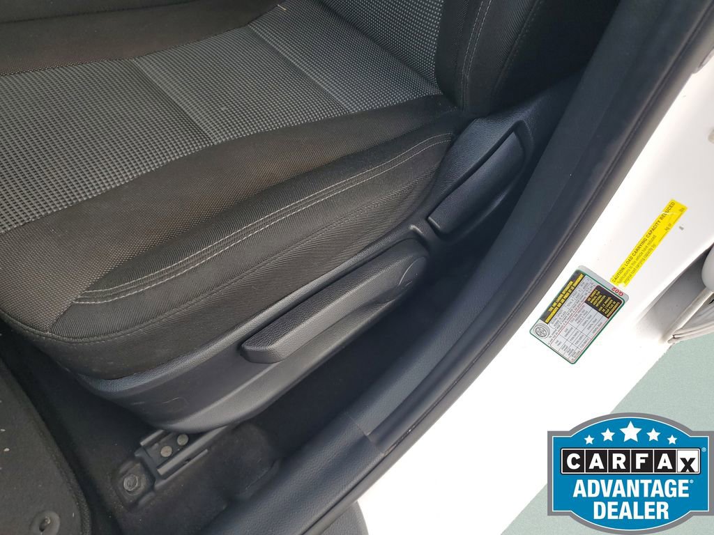 Used 2017 Hyundai Elantra GT image 20