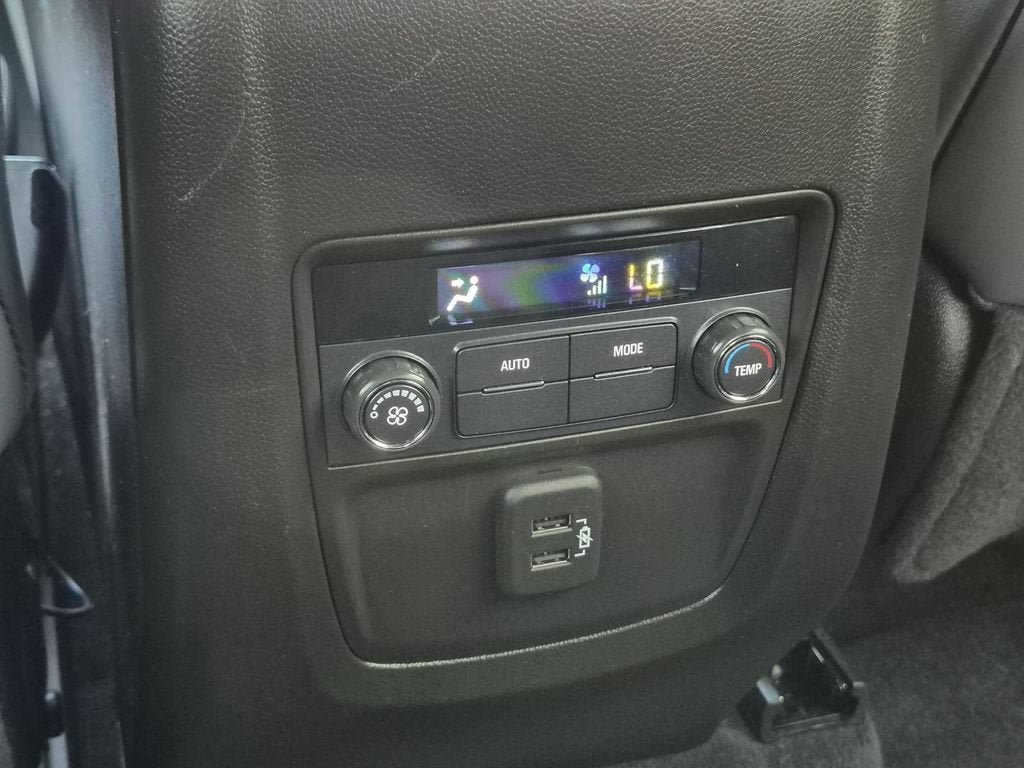 Used 2024 Buick Enclave Essence FWD image 23