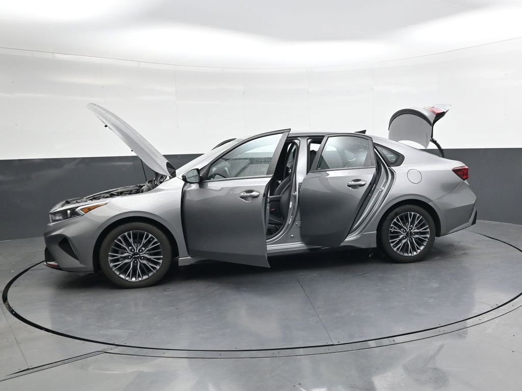 Used 2023 Kia Forte GT-Line w/ GT-Line Premium Package image 45