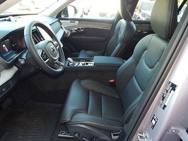 New 2026 Volvo XC90 B6 Ultra w/ Lounge Package image 15