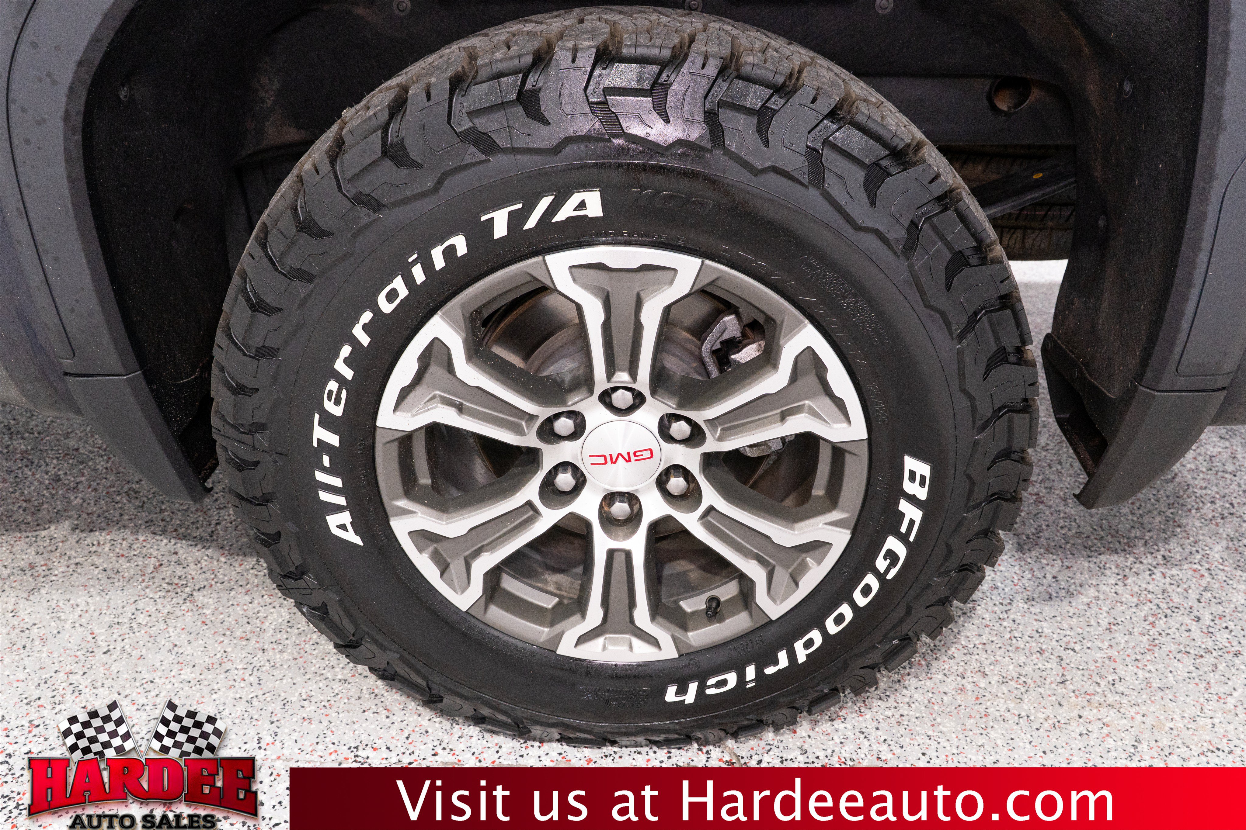Used 2025 GMC Sierra 1500 SLT AWD/4WD image 10