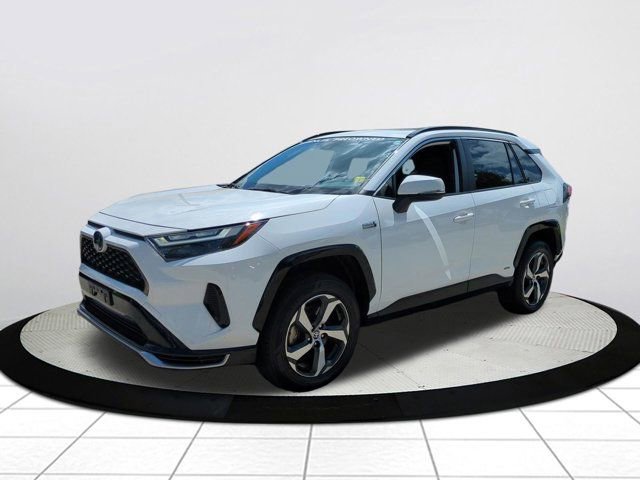 Used 2023 Toyota RAV4 SE w/ Weather & Moonroof Package image 7