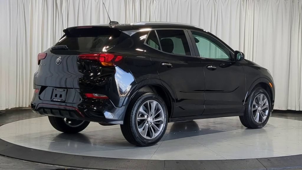 Used 2023 Buick Encore GX Select w/ Sport Touring Package AWD/4WD image 8