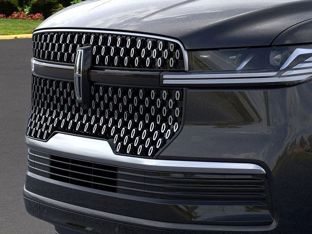 New 2025 Lincoln Navigator Reserve image 17