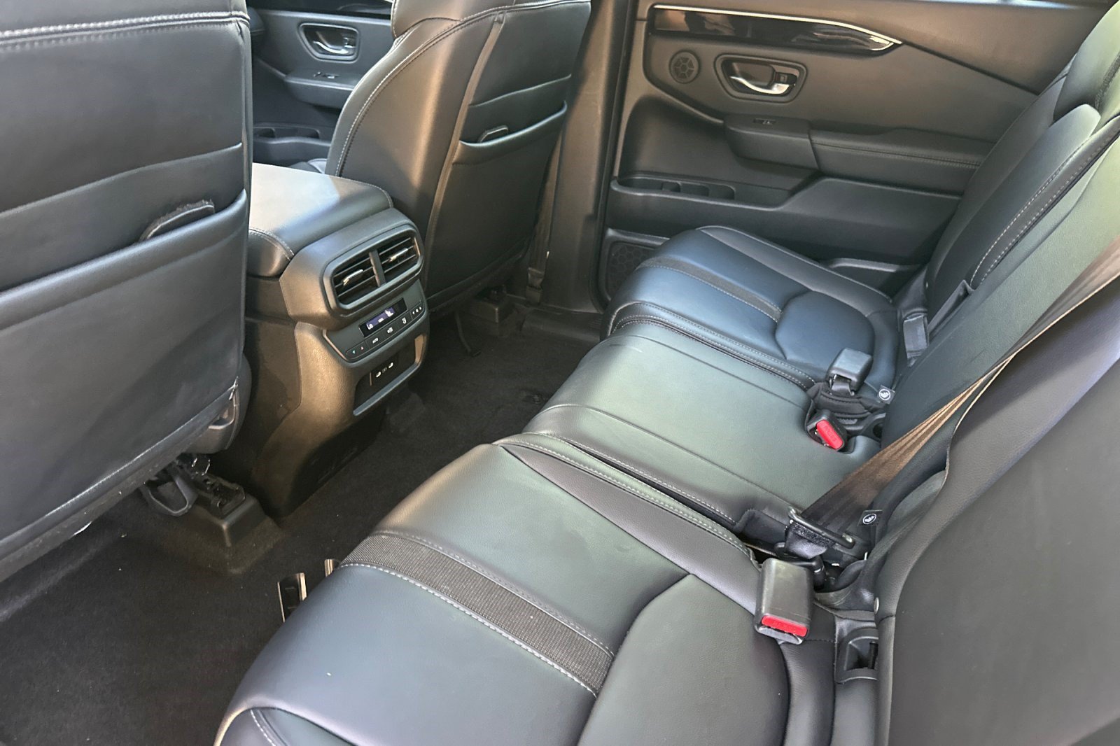 Used 2024 Honda Pilot Touring image 28