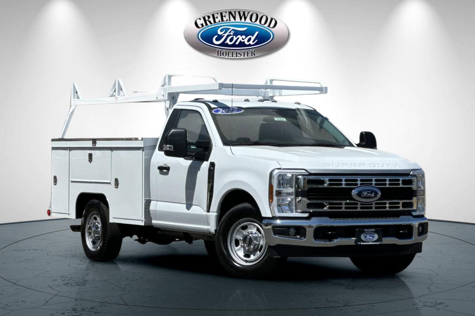 New 2025 Ford F350 XL w/ XL Chrome Package