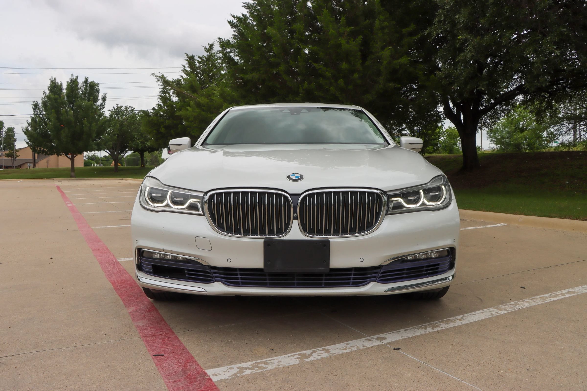 Used 2017 BMW 750i xDrive AWD/4WD image 2
