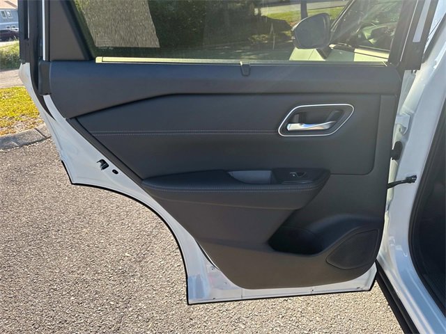 New 2026 Nissan Rogue Platinum w/ Platinum Premium Package image 15