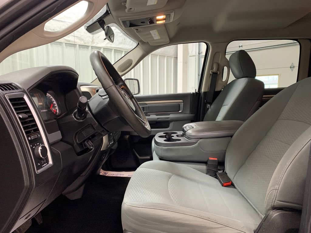 Used 2017 RAM 1500 Classic SLT AWD/4WD image 15