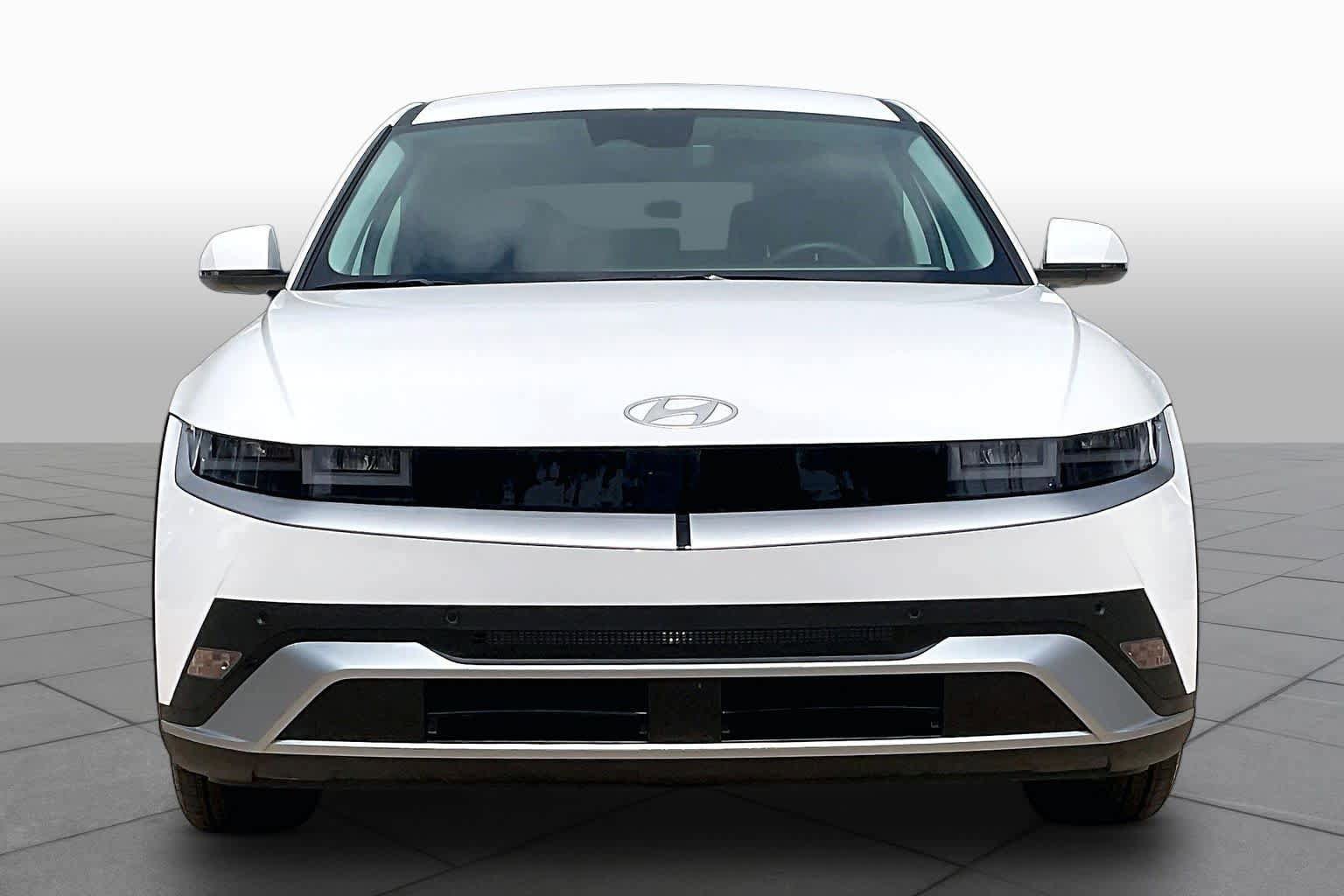Certified 2026 Hyundai Ioniq 5 SEL RWD image 3