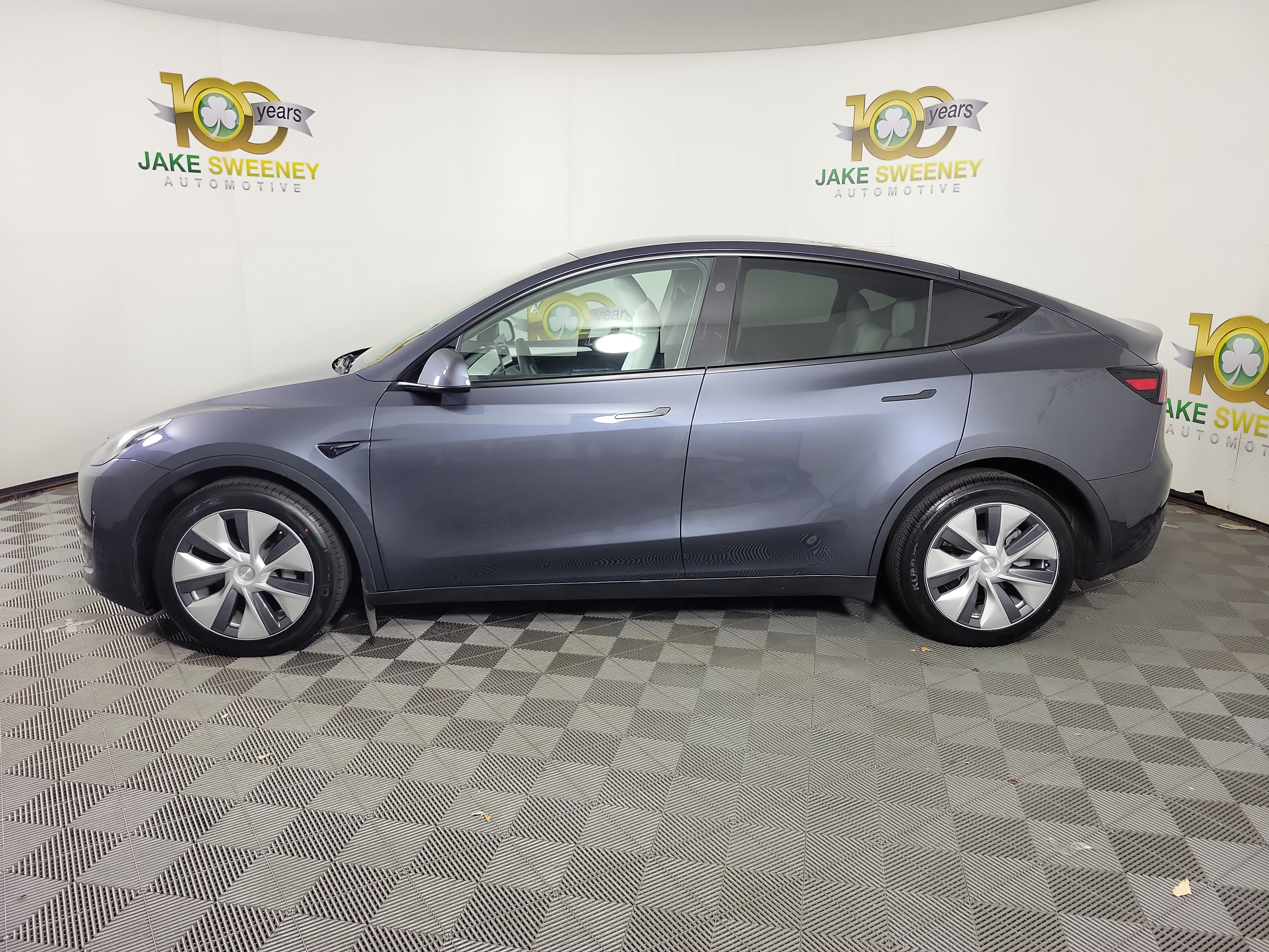 Used 2023 Tesla Model Y Long Range AWD/4WD image 4