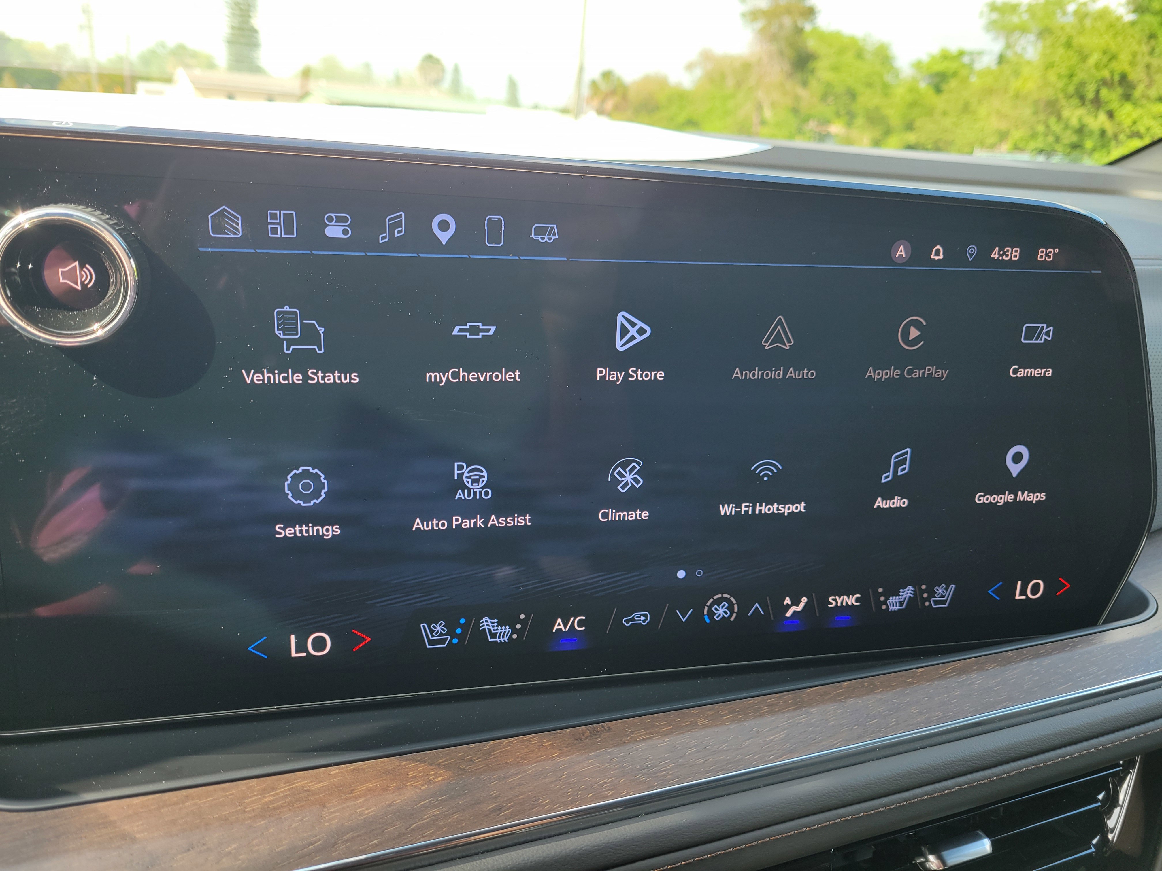 Certified 2025 Chevrolet Suburban High Country image 22