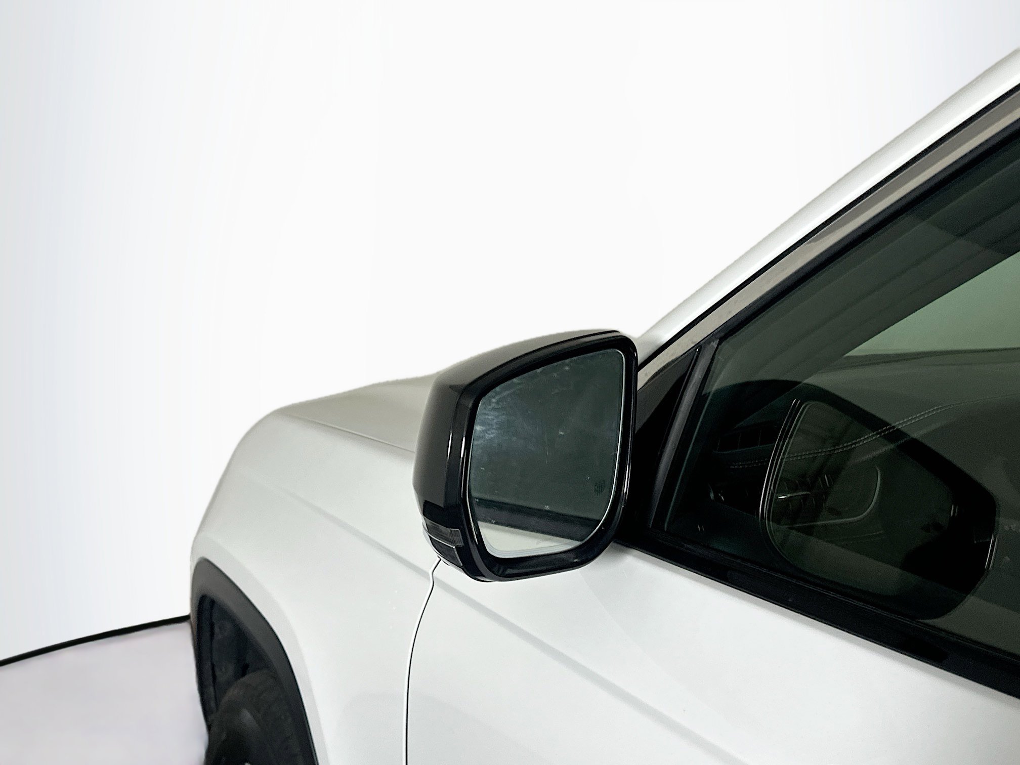 Used 2024 Jeep Grand Cherokee L Limited w/ Luxury Tech Group II image 16