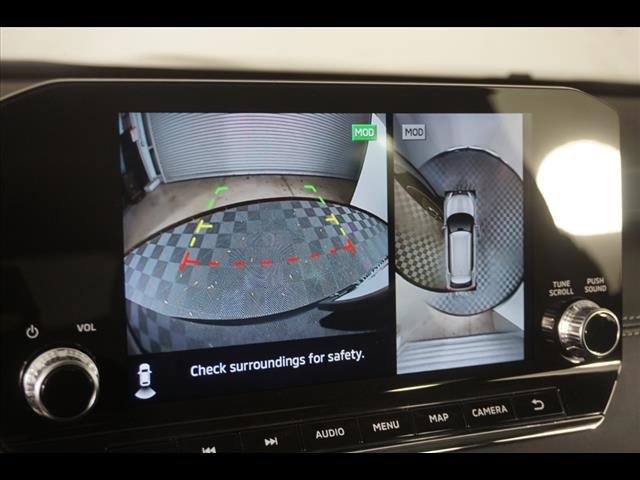 New 2025 Mitsubishi Outlander SE image 16