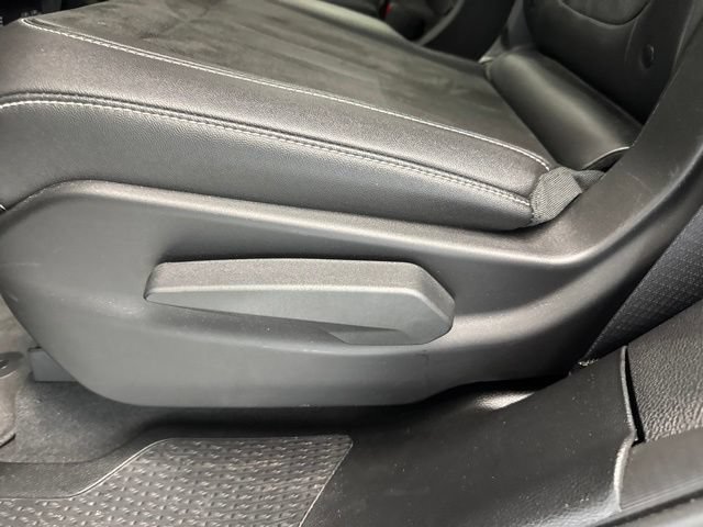 Used 2024 Jeep Grand Cherokee L Altitude AWD/4WD image 24