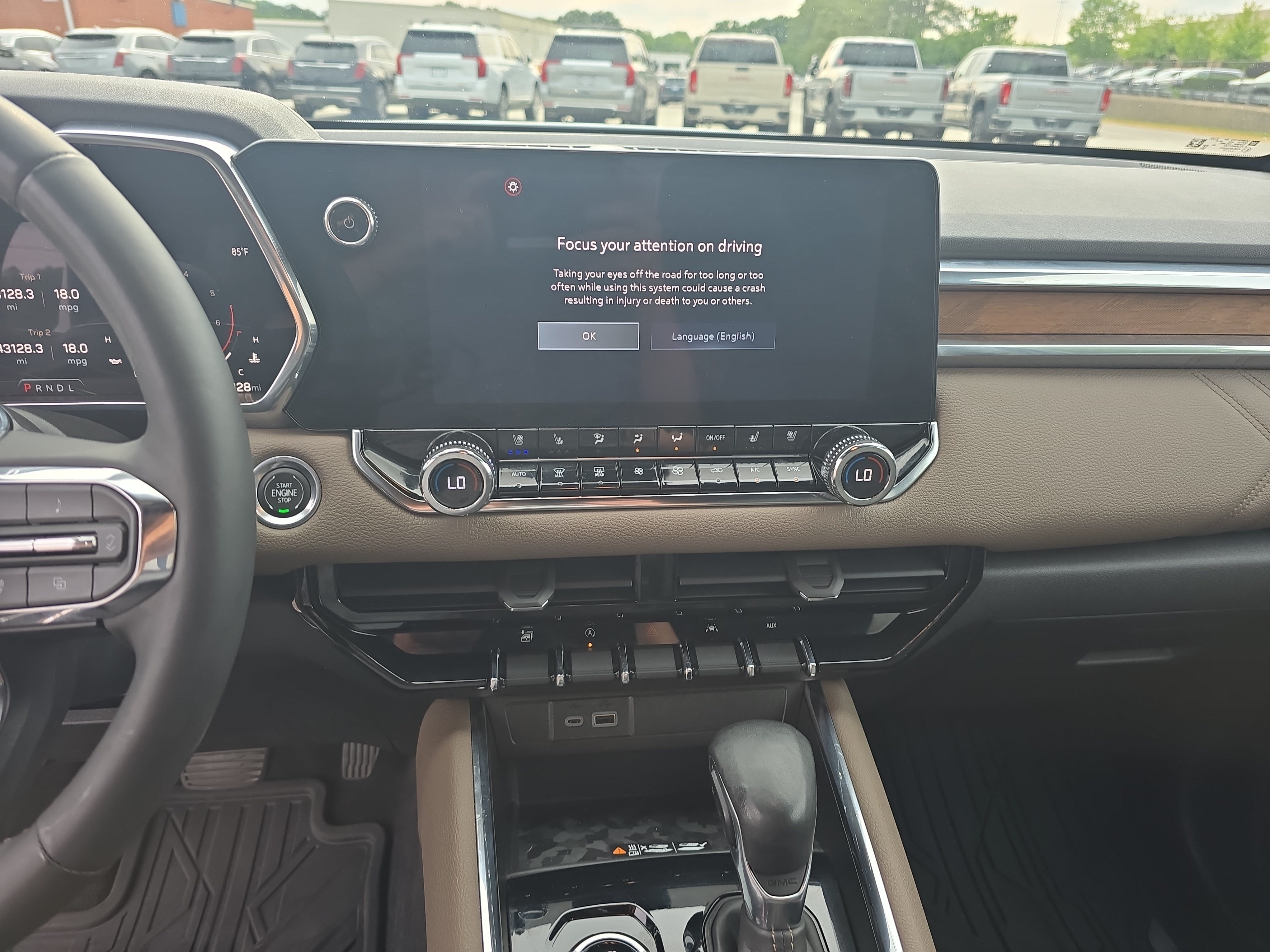Used 2023 GMC Canyon Denali AWD/4WD image 19