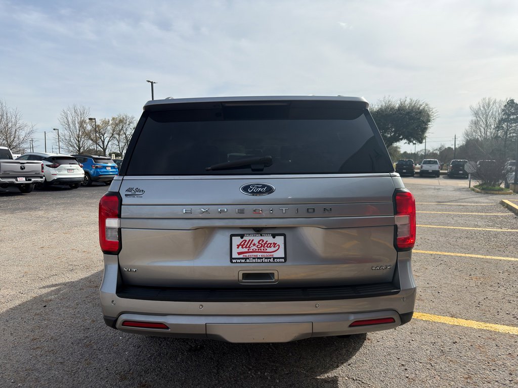 Used 2024 Ford Expedition Max XLT image 6