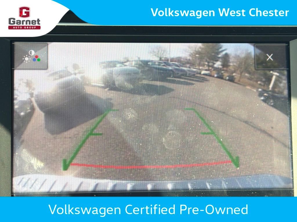 Certified 2023 Volkswagen Jetta SE FWD image 28